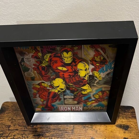Iron Man 3D holographic shadow box. - Picture 4 of 5